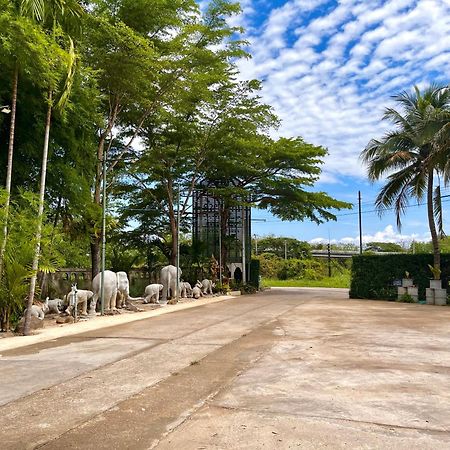 Rommai Greenpark Lampang Exterior foto