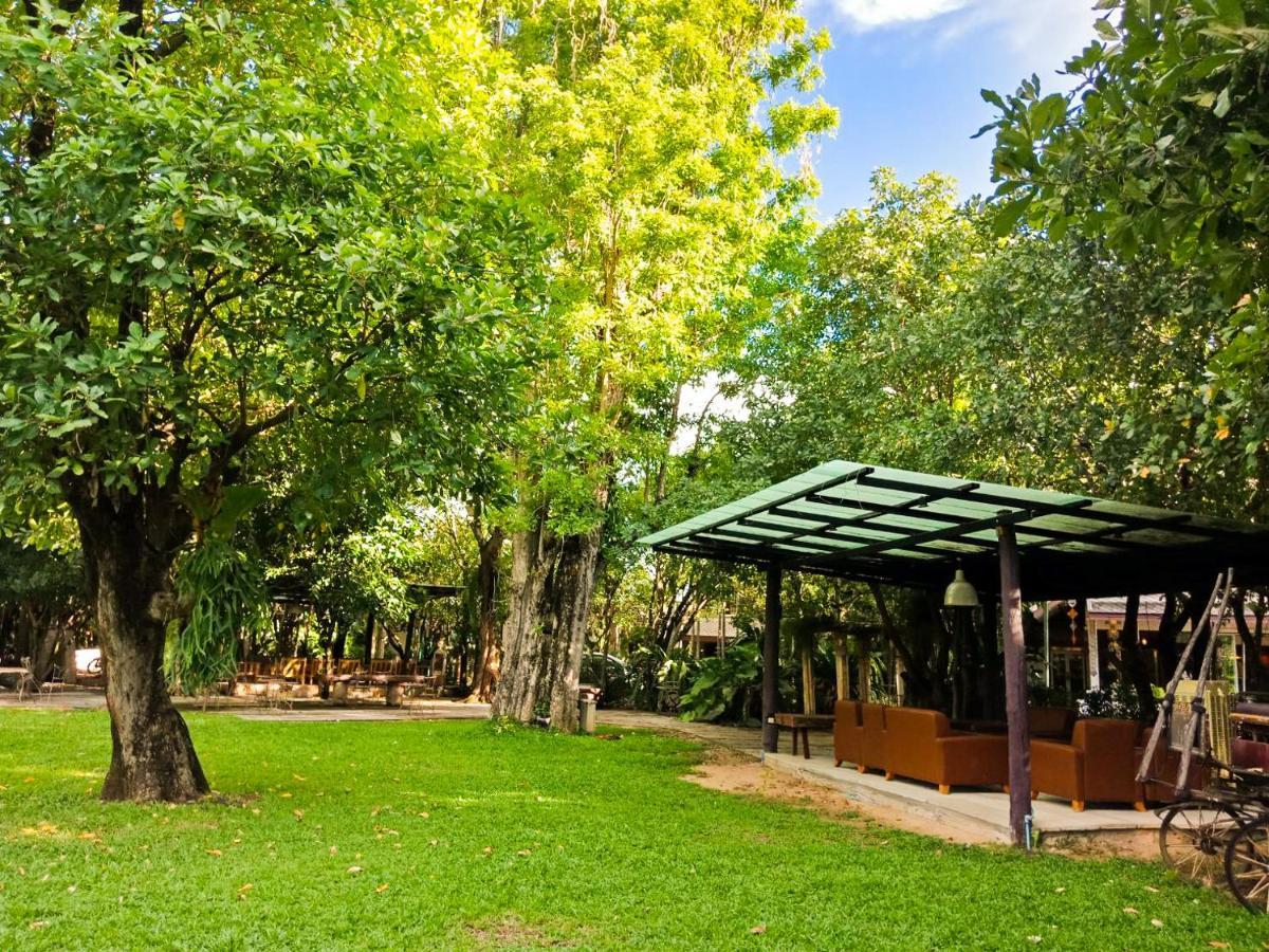 Rommai Greenpark Lampang Exterior foto