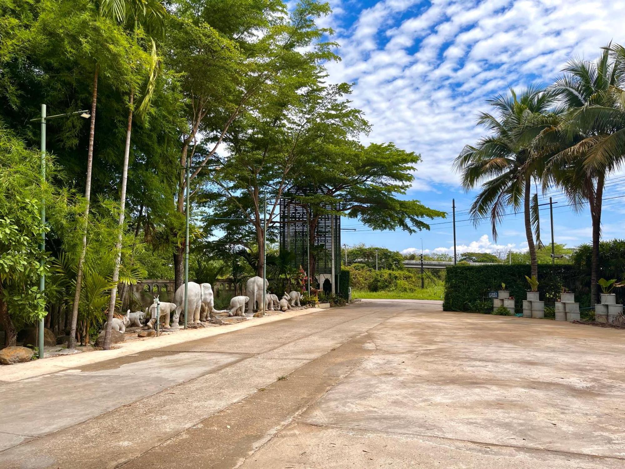 Rommai Greenpark Lampang Exterior foto
